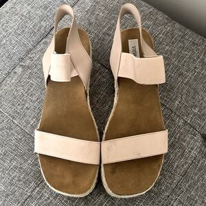 STEVE MADDEN CREAM ELASTIC STRAP ESPADRILLE SANDALS